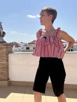 top a cuadros amplio